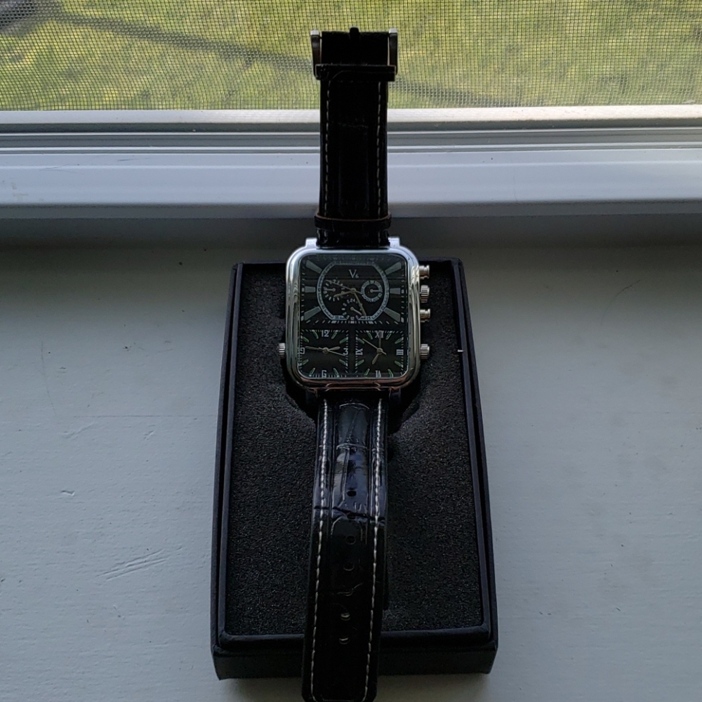 LORD TIMEPIECE (NWT) watch - Picture 2 of 4